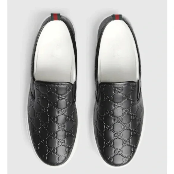 Gucci Black Slip-on Sneakers Flats Gucci Gg Supreme Slip-on Sneakers in Black for Men | Lyst main image 2